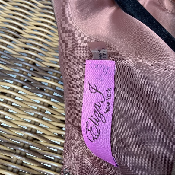 Eliza J brown taffeta party/wedding/prom dress - Picture 10 of 10